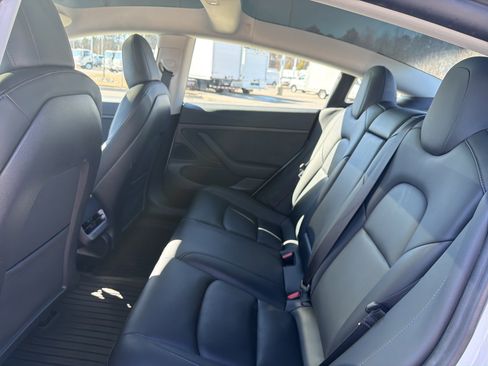 Used 2021 Tesla Model 3 Standard Range Plus image 31