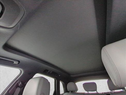 Used 2025 Audi SQ5 Premium Plus AWD/4WD image 16