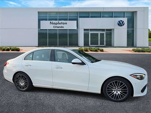 Used 2025 Mercedes-Benz C 300 4MATIC Sedan image 3