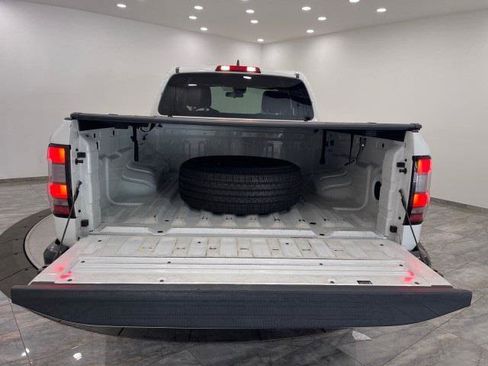 Used 2022 Nissan Frontier S image 39
