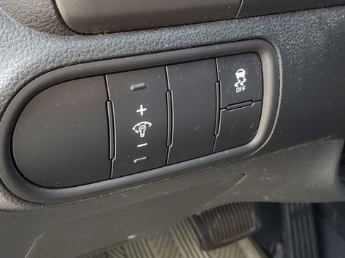 Used 2018 Kia Forte LX w/ LX Rear Camera Package image 11