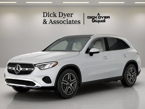 Used 2026 Mercedes-Benz GLC 300 image 34
