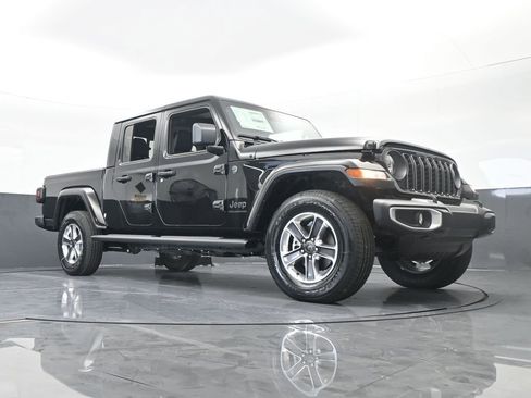 Used 2024 Jeep Gladiator Sport w/ Premium Package image 59