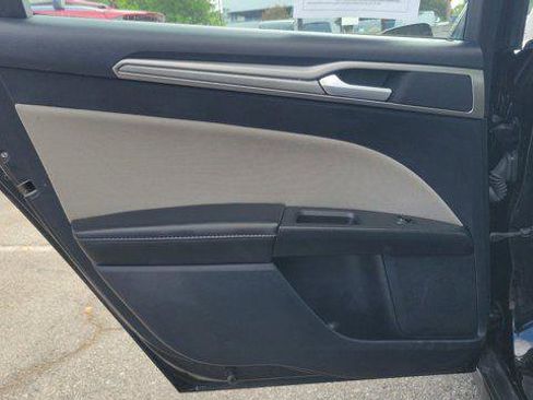 Used 2020 Ford Fusion S image 12