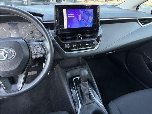 Used 2024 Toyota Corolla LE FWD image 27