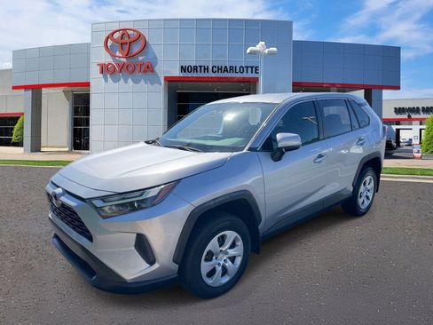 Used 2024 Toyota RAV4 LE FWD image 4
