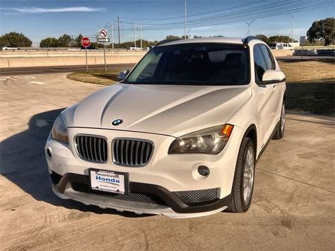 Used 2015 BMW X1 sDrive28i image 2