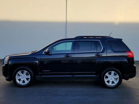 Used 2013 GMC Terrain SLT w/ Safety Package image 2