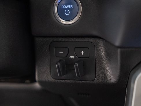 Used 2024 Toyota Tundra Platinum image 34