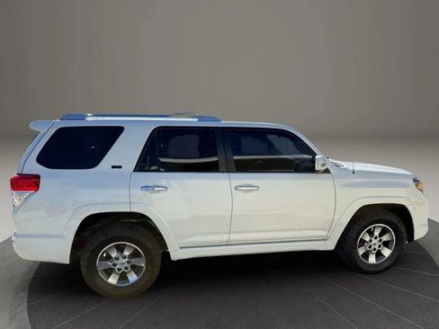 Used 2011 Toyota 4Runner SR5 w/ Convenience Pkg image 6