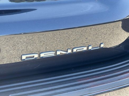Used 2023 GMC Yukon Denali Ultimate AWD/4WD image 32