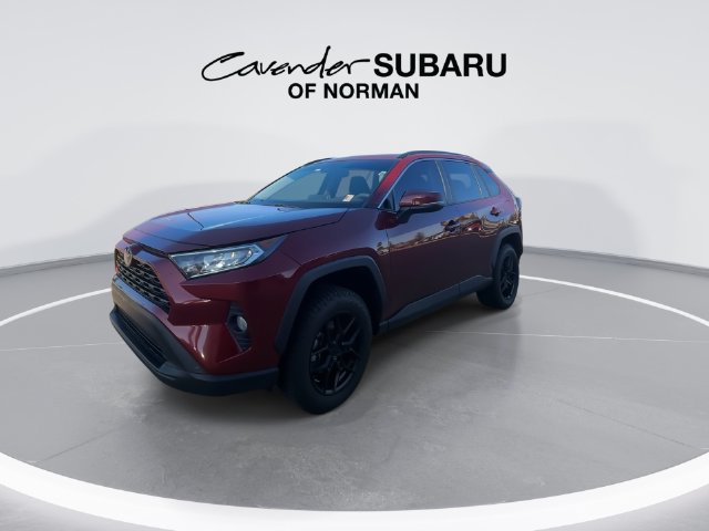 Used 2019 Toyota RAV4 XLE w/ Convenience Package FWD image 4