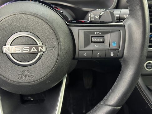 Used 2022 Nissan Rogue Platinum w/ Head-Up Display Package image 22