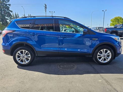 Used 2017 Ford Escape SE FWD image 6