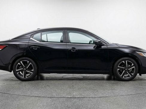 Used 2025 Nissan Sentra SV image 11