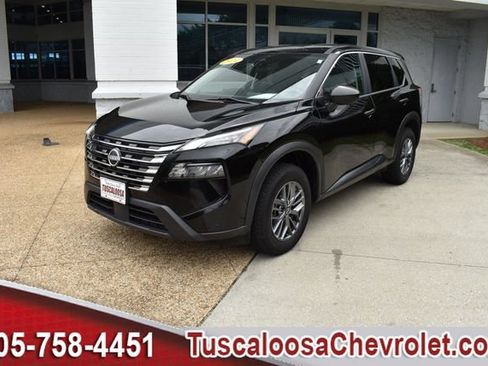 Used 2024 Nissan Rogue S AWD/4WD image 5