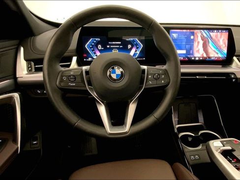 Certified 2025 BMW X1 xDrive28i image 4