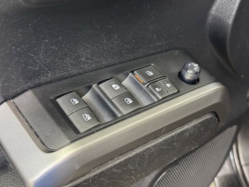 Used 2022 Toyota Tacoma SR5 image 10