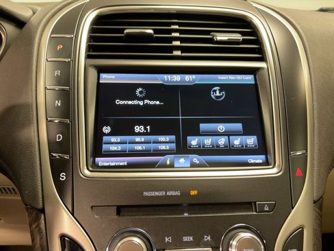 Used 2016 Lincoln MKX Reserve w/ Luxury Package image 24