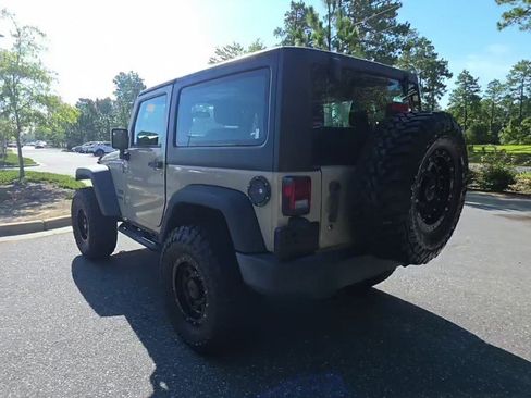 Used 2016 Jeep Wrangler Sport w/ Connectivity Group AWD/4WD image 7