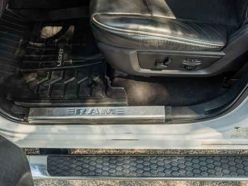 Used 2018 RAM 3500 Laramie Longhorn AWD/4WD image 18