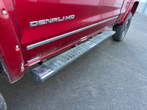 Used 2018 GMC Sierra 3500 Denali w/ Duramax Plus Package AWD/4WD image 16
