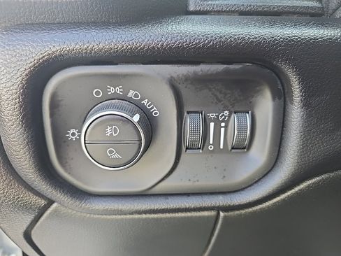 Used 2024 RAM 2500 Laramie w/ Safety Group image 32