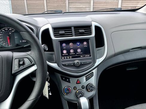 Used 2020 Chevrolet Sonic LT image 6