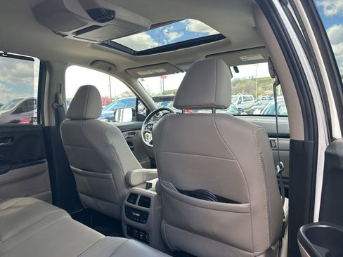 Used 2019 Honda Pilot Touring image 36