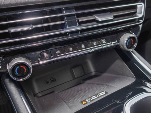 New 2026 Chevrolet Traverse RS w/ LPO, Floor Liner Package image 17