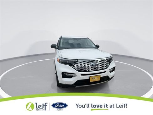 Used 2023 Ford Explorer Platinum w/ Technology Package image 3