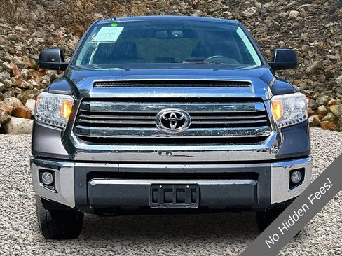 Used 2016 Toyota Tundra SR5 w/ SR5 Upgrade Package AWD/4WD image 3