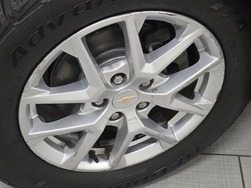 Used 2022 Chevrolet Equinox LT w/ LPO, Floor Liner Package image 7