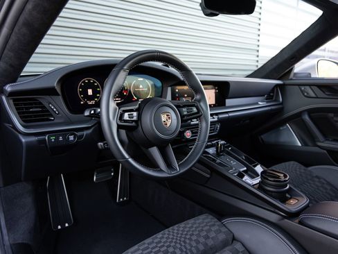 Certified 2026 Porsche 911 Carrera GTS image 4