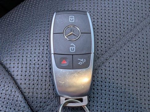 Used 2023 Mercedes-Benz GLS 450 4MATIC image 35