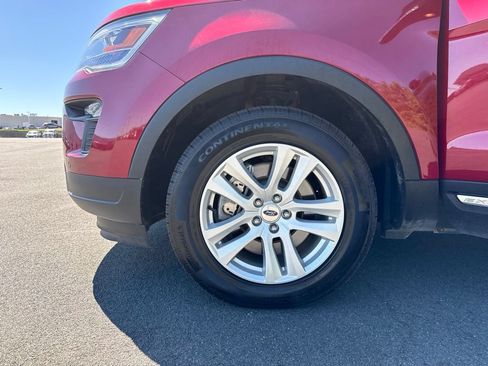 Used 2018 Ford Explorer XLT w/ Equipment Group 202A AWD/4WD image 42