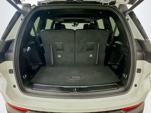 Used 2023 Jeep Grand Cherokee L Laredo image 31