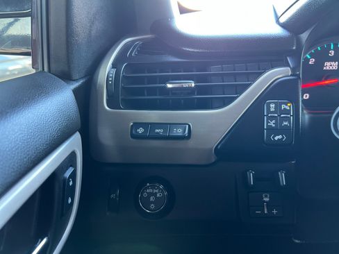 Used 2019 GMC Yukon Denali w/ Denali Ultimate Package image 19