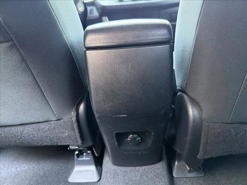 Used 2016 Toyota RAV4 LE FWD image 23