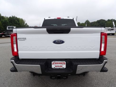 Used 2024 Ford F250 XLT w/ FX4 Off-Road Package AWD/4WD image 6