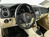 Used 2017 Volkswagen Tiguan S image 4