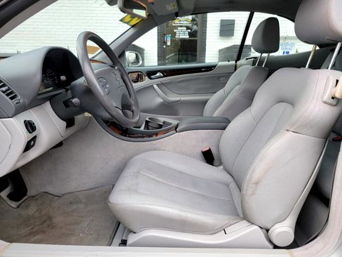 Used 2003 Mercedes-Benz CLK 320 Cabriolet image 18