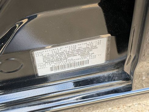 Used 2025 Nissan Versa SV FWD image 29