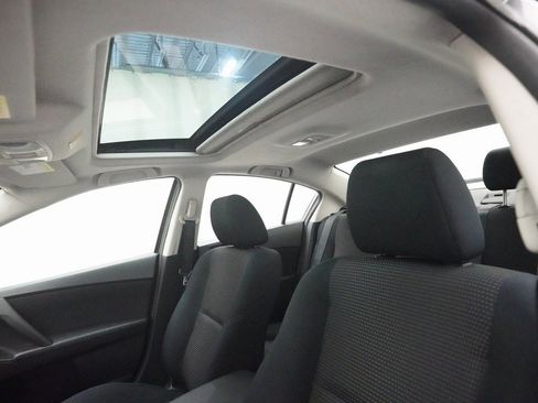 Used 2012 MAZDA MAZDA3 i Touring image 31