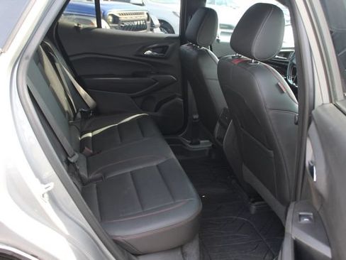Used 2025 Chevrolet Trax RS w/ Driver Confidence Package FWD image 22