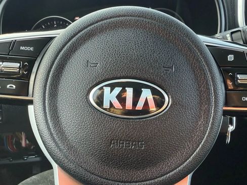 Used 2022 Kia Sportage LX image 16