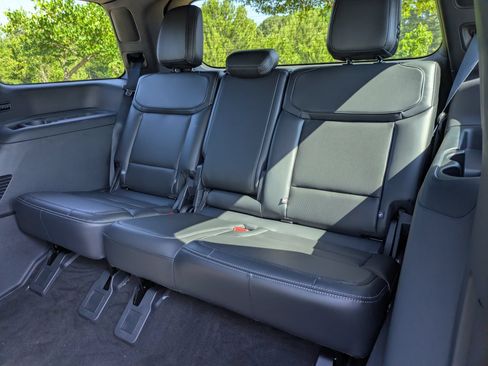 Certified 2025 Ford Expedition Platinum w/ Stealth Performance Package AWD/4WD image 30