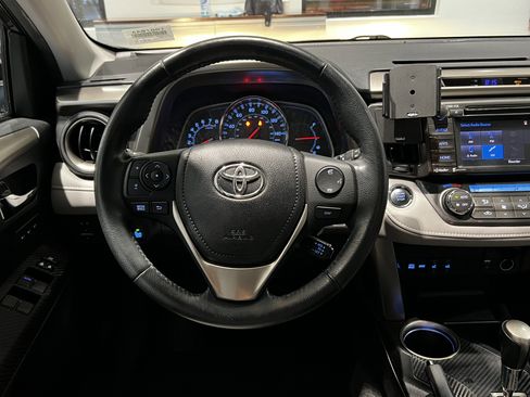Used 2015 Toyota RAV4 Limited w/ Technology Package AWD/4WD image 34