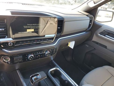 New 2026 GMC Sierra 1500 SLT w/ SLT Premium Plus Package image 29