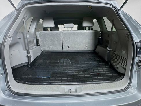 Used 2018 Toyota Highlander LE image 29